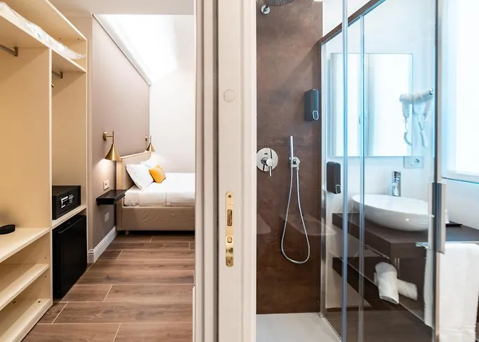 מלון Del Conte לבנו