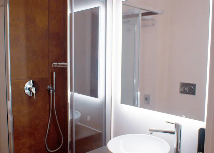 Отель Del Conte Лавено