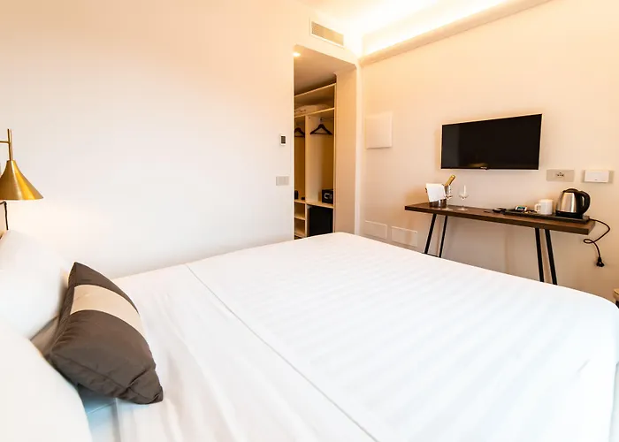 Del Conte Отель 3*